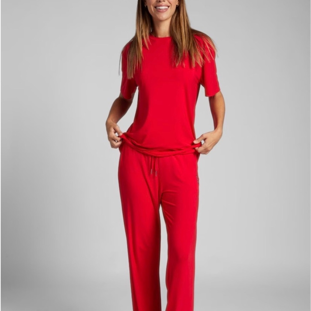 Comfrt Women's Red Loungewear Set

Worn once, perfect condition!